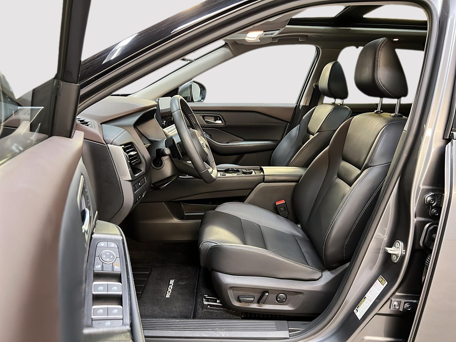 Nissan Rogue SL CUIR TOIT PANO NAV 4RM 2023 - image #7