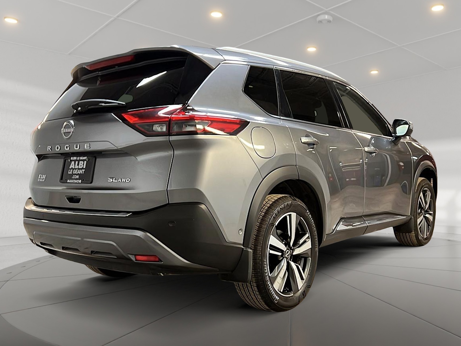 Nissan Rogue SL CUIR TOIT PANO NAV 4RM 2023 - image #4