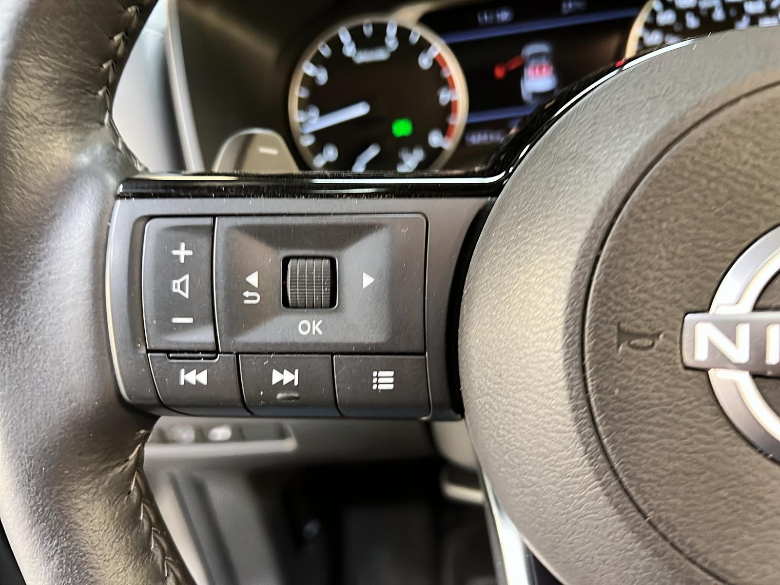 Nissan Rogue SL CUIR TOIT PANO NAV 4RM 2023 - image #23