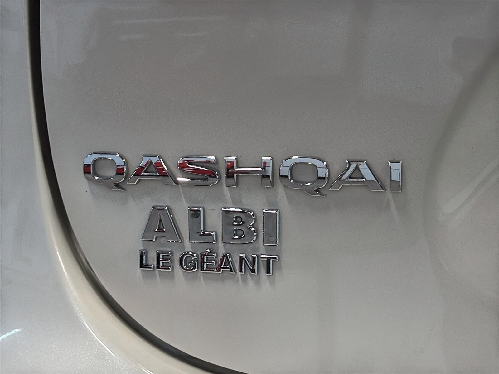 Nissan Qashqai SV TOIT 4RM 2023 - image #26