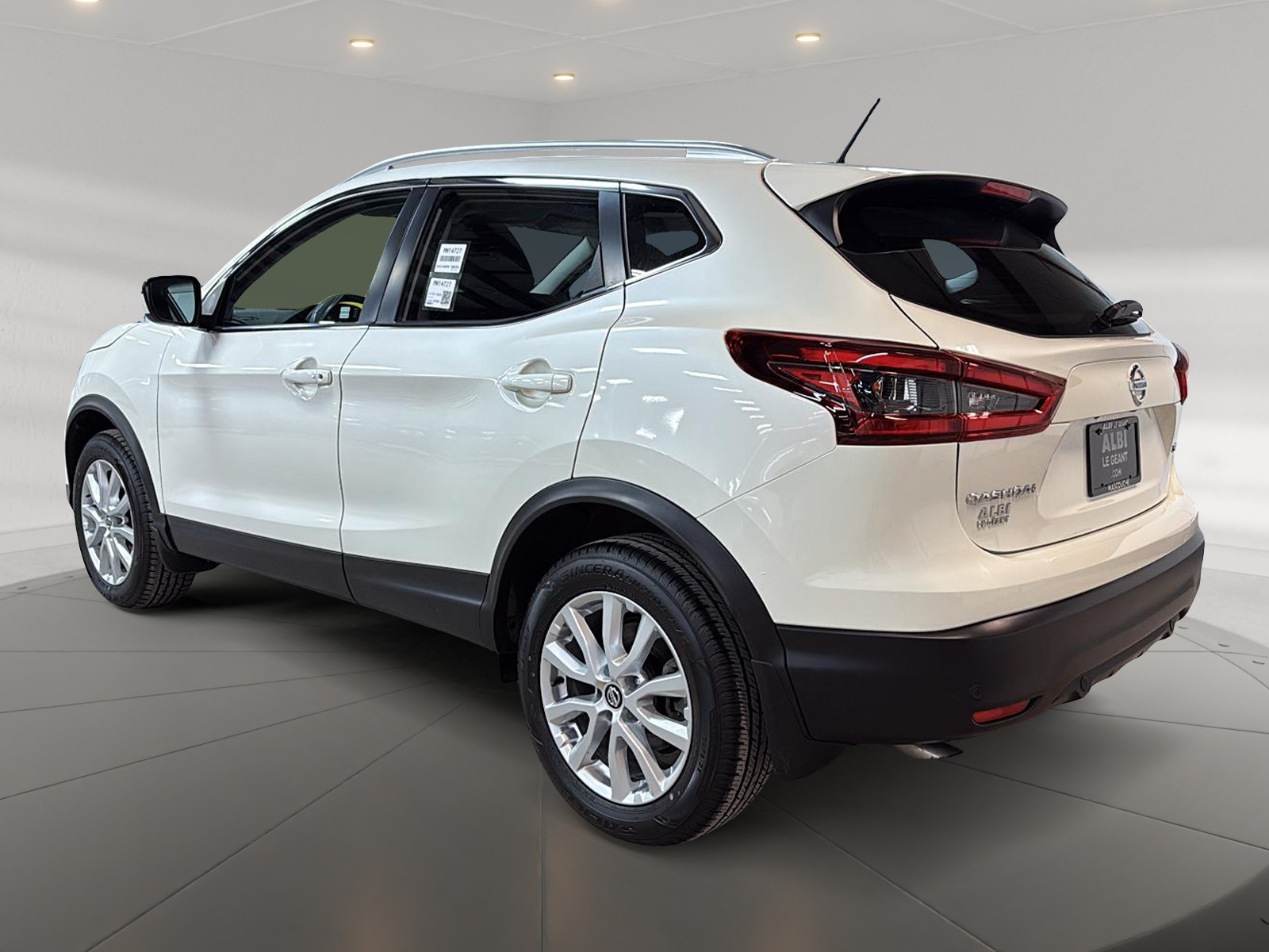 Nissan Qashqai SV TOIT 4RM 2023 - image #6