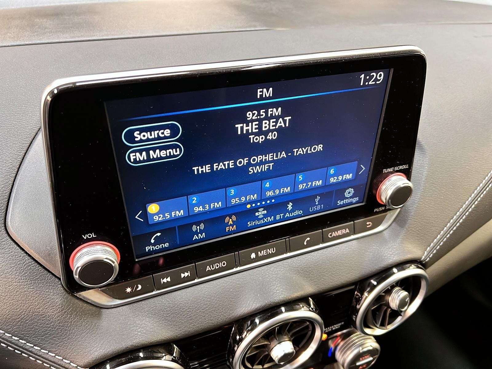 Nissan Sentra SV SPECIAL EDITION TOIT 2023 - image #16