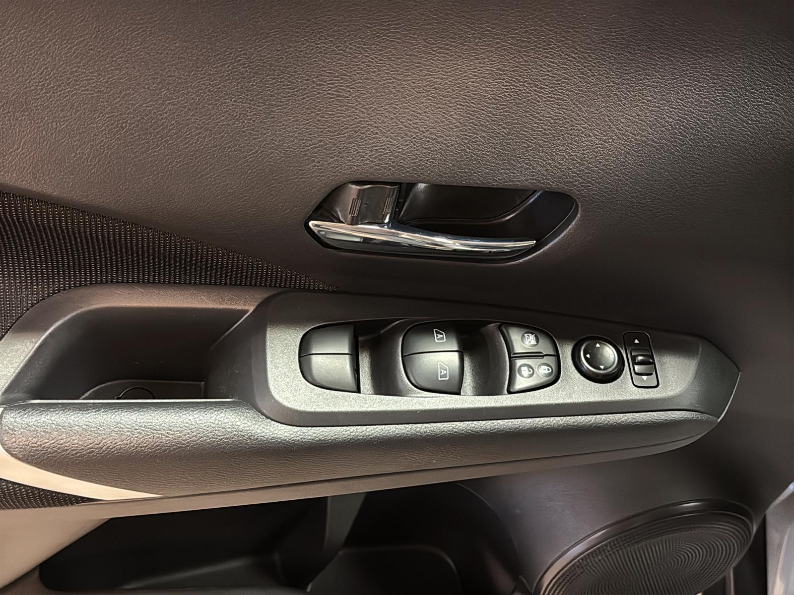 Nissan Kicks SV 2023 - image #21