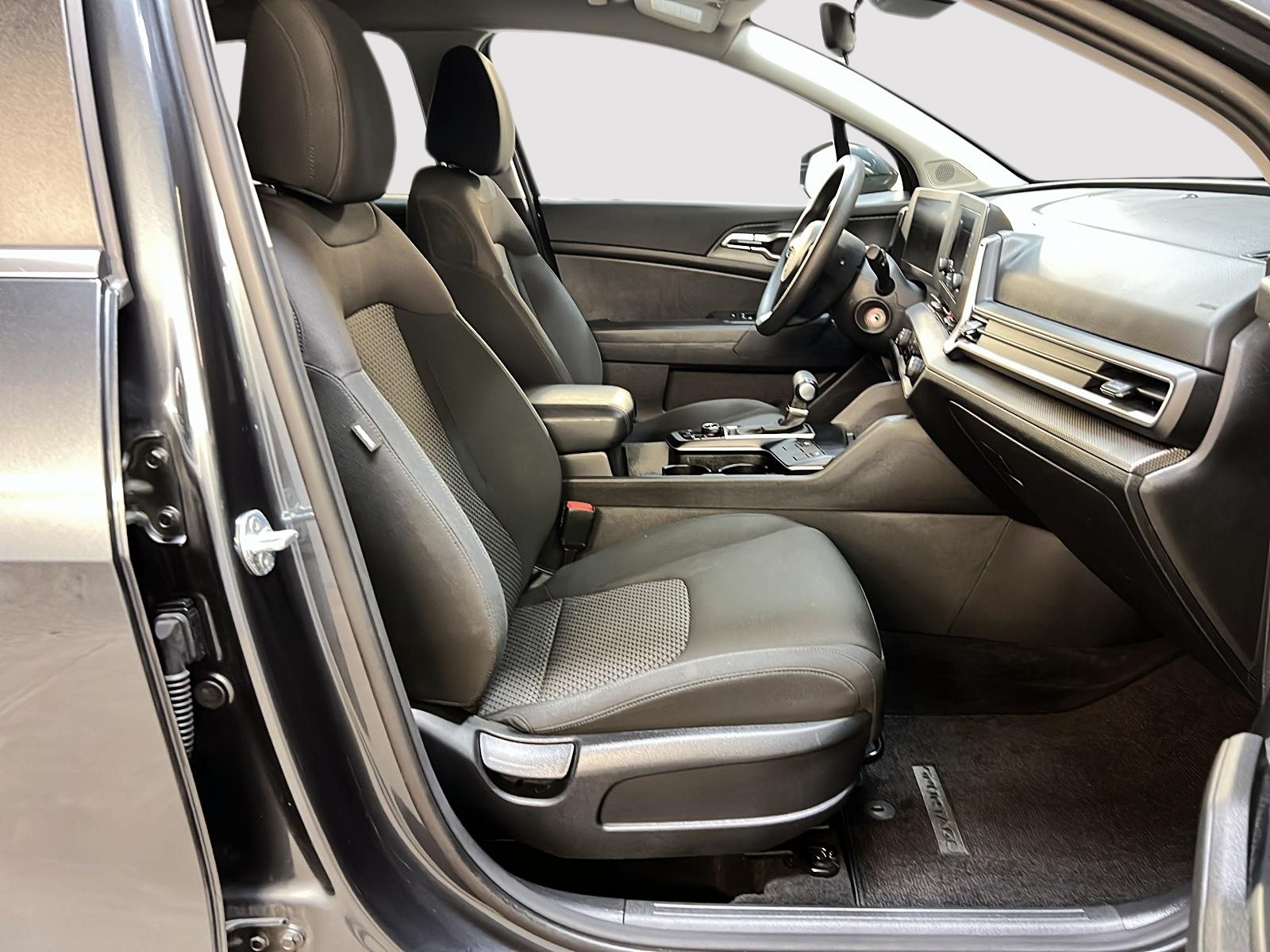Kia Sportage 2023 - Image #8