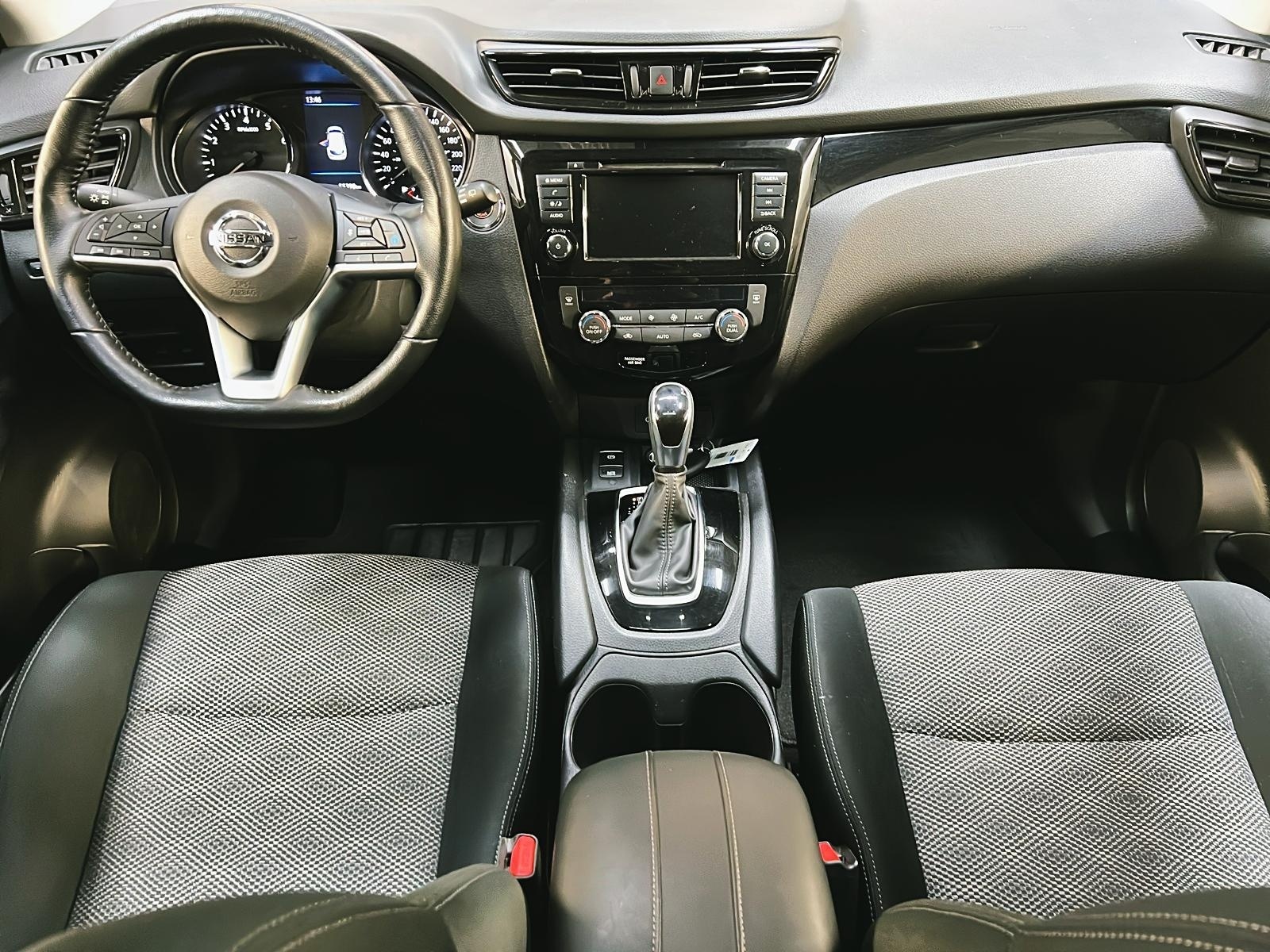 Nissan Qashqai SV TOIT 2022 - image #11