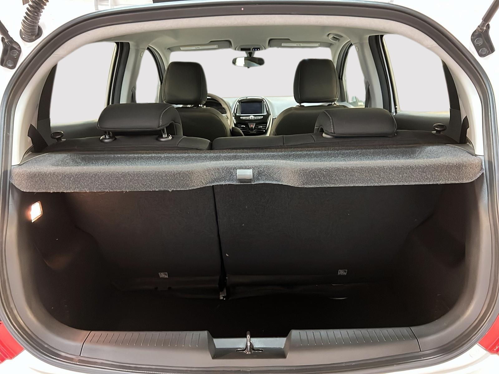 Chevrolet Spark 1LT 2022 - image #12