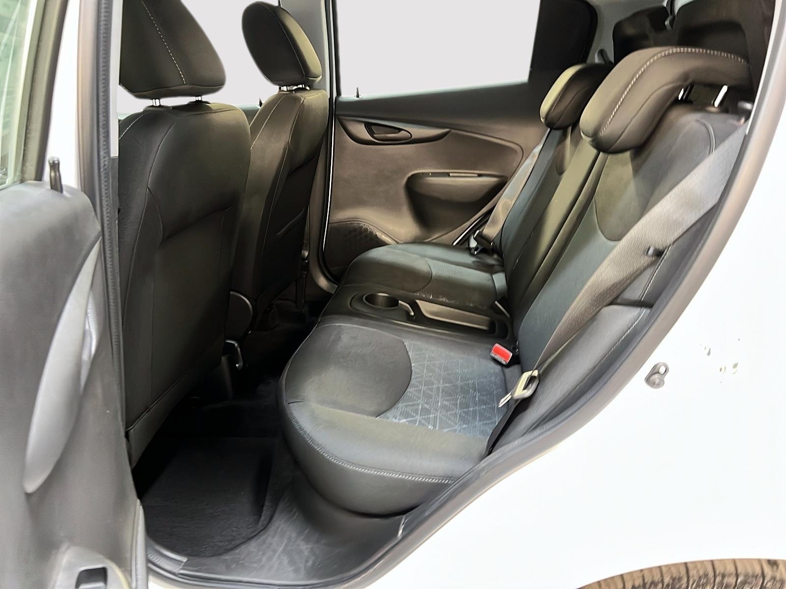 Chevrolet Spark 1LT 2022 - image #9