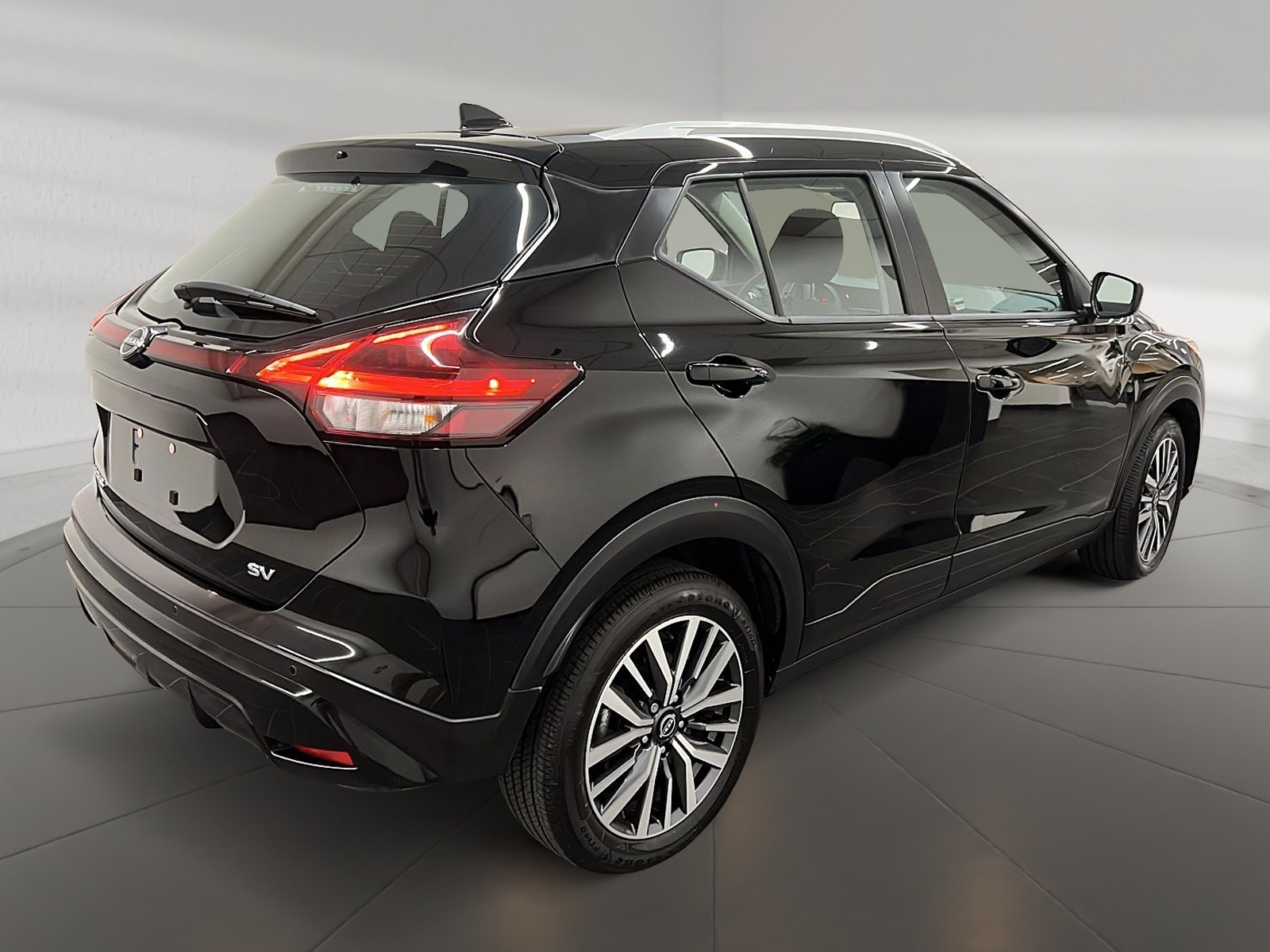 Nissan Kicks SV 2023 - image #4
