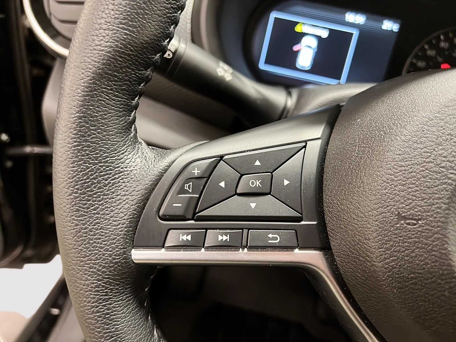 Nissan Kicks SV 2023 - image #17