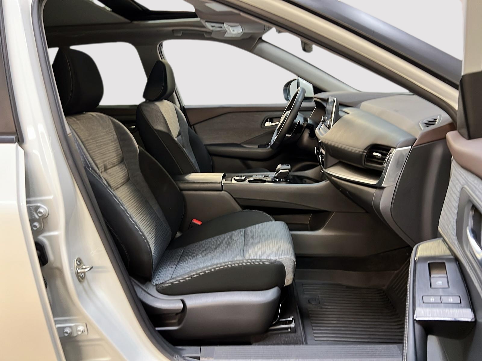 Nissan Rogue SV TOIT PANO 4RM 2023 — photo 8