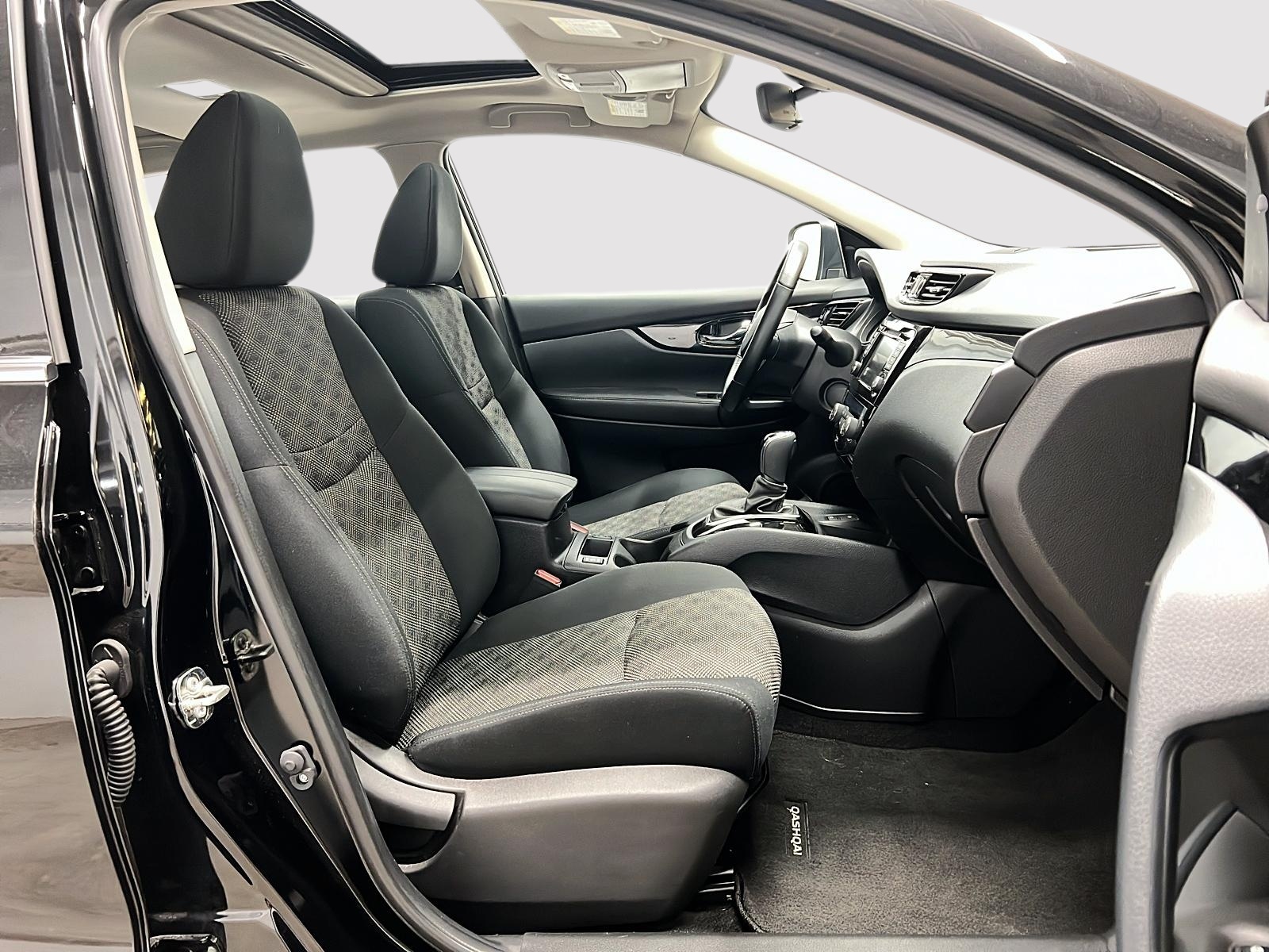 Nissan Qashqai SV TOIT 4RM 2023 — photo 8