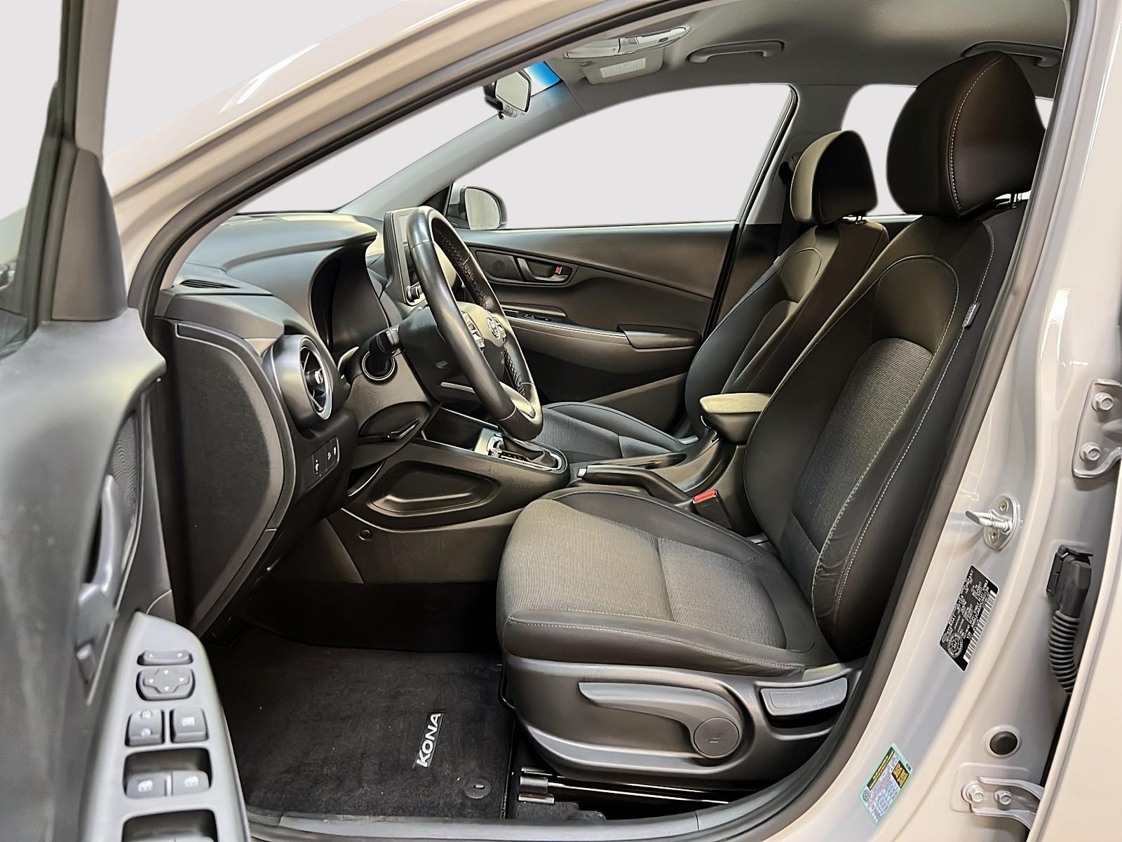 Hyundai Kona PREFERRED 4RM 2023 - image #7