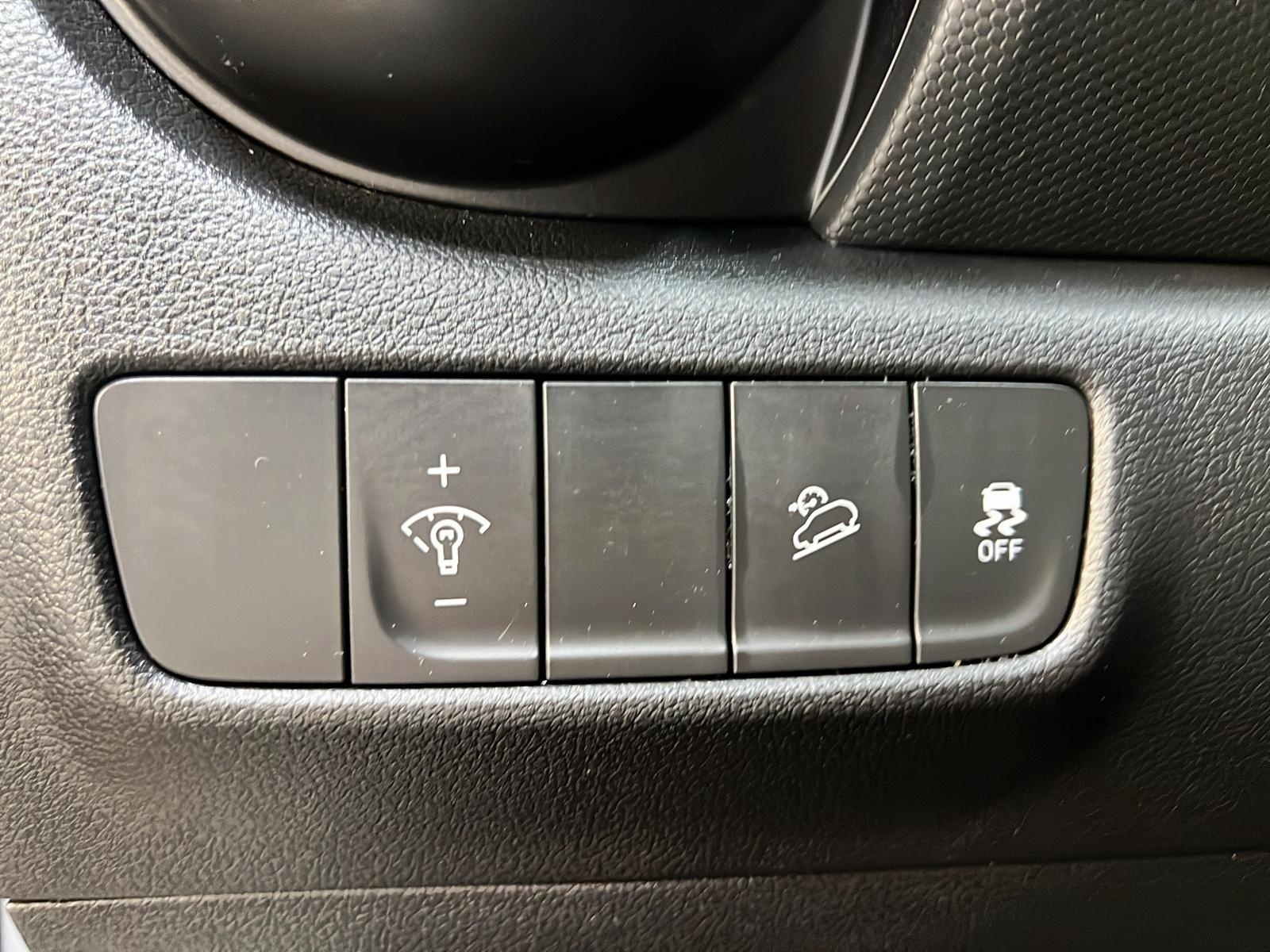 Hyundai Kona 2023 - Image #20