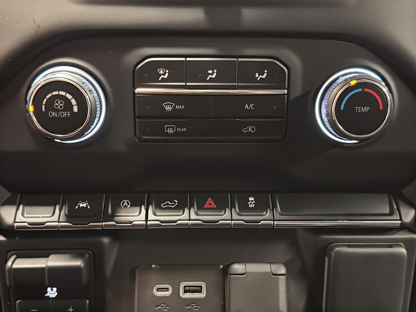 Chevrolet Silverado 1500 CUSTOM DOUBLE CAB 4X4 2025 - image #14