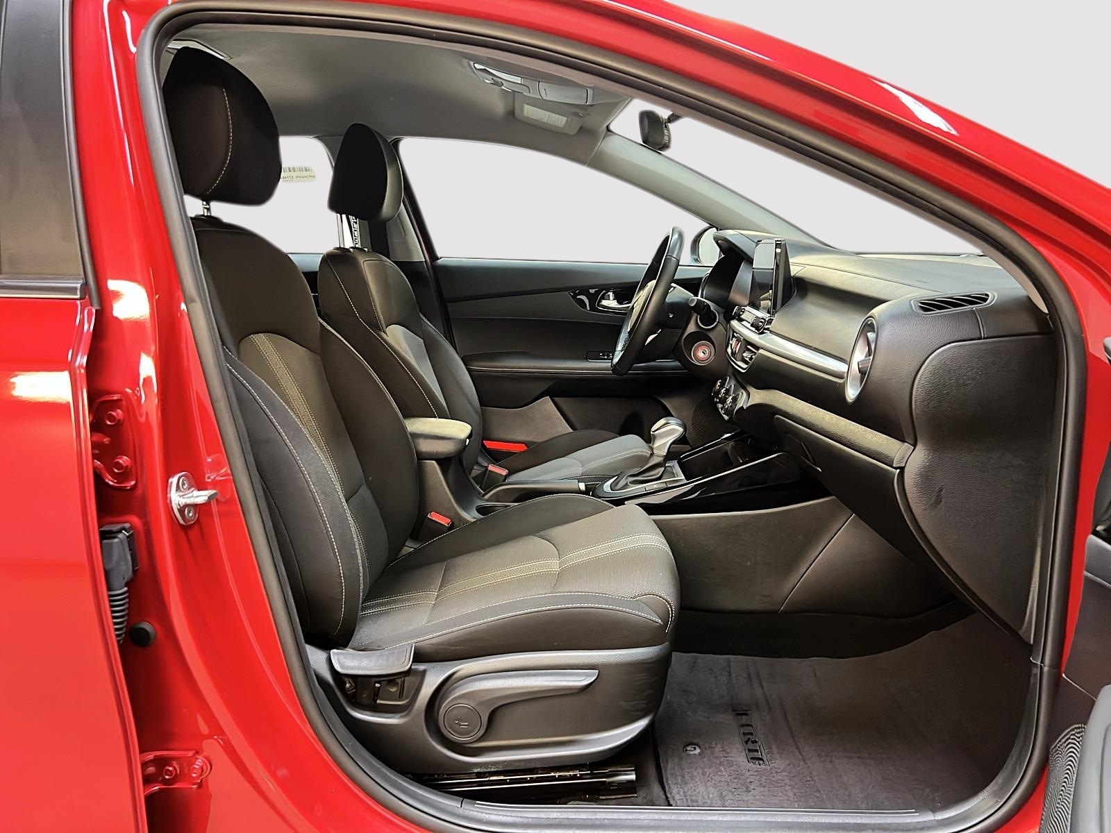 Kia Forte EX 2023 - image #8