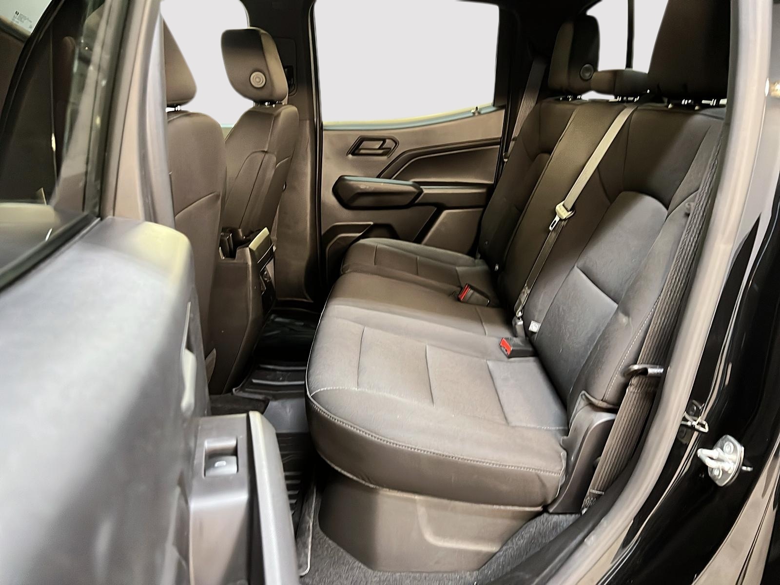 Chevrolet Colorado WT PREFERRED CREW CAB 4X4 2023 - image #9