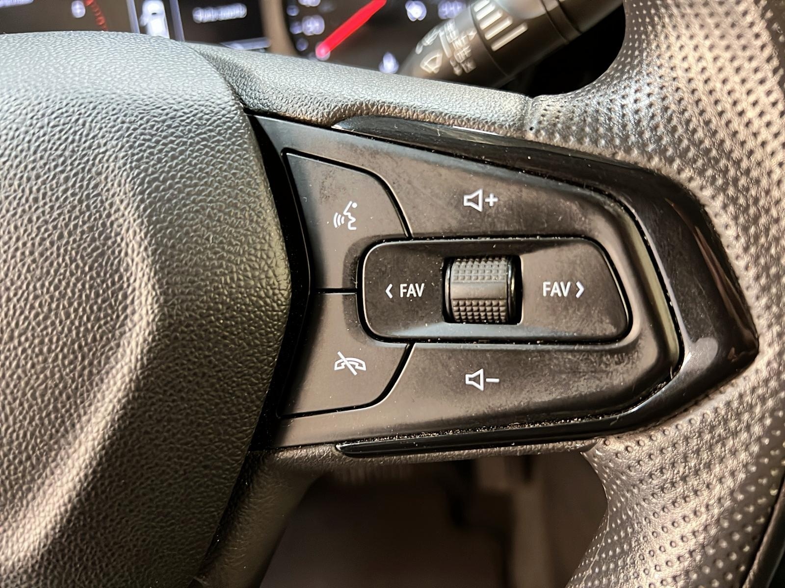 Chevrolet Trax LS 2024 - image #17
