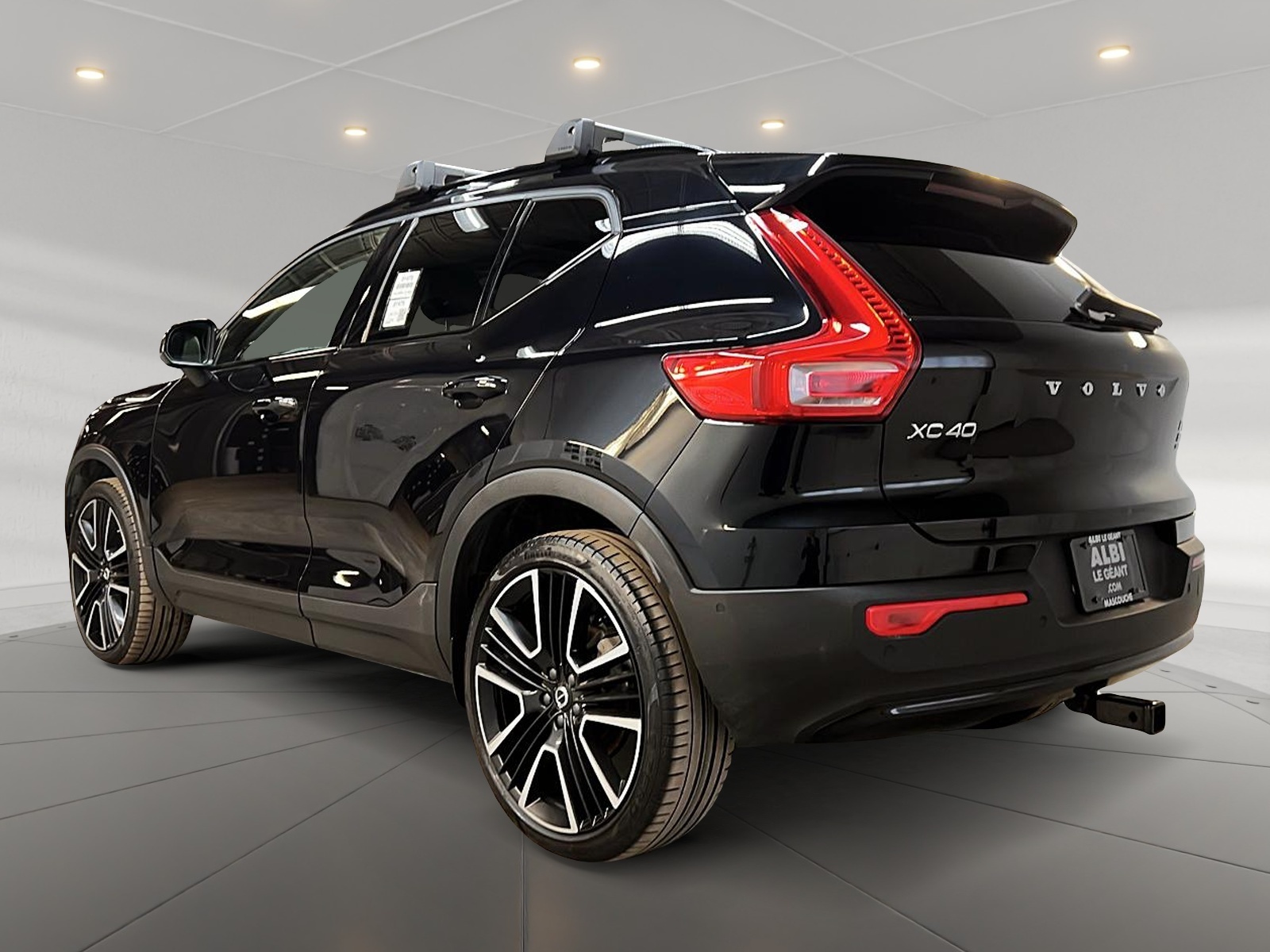 Volvo XC40 2024 - Image #6