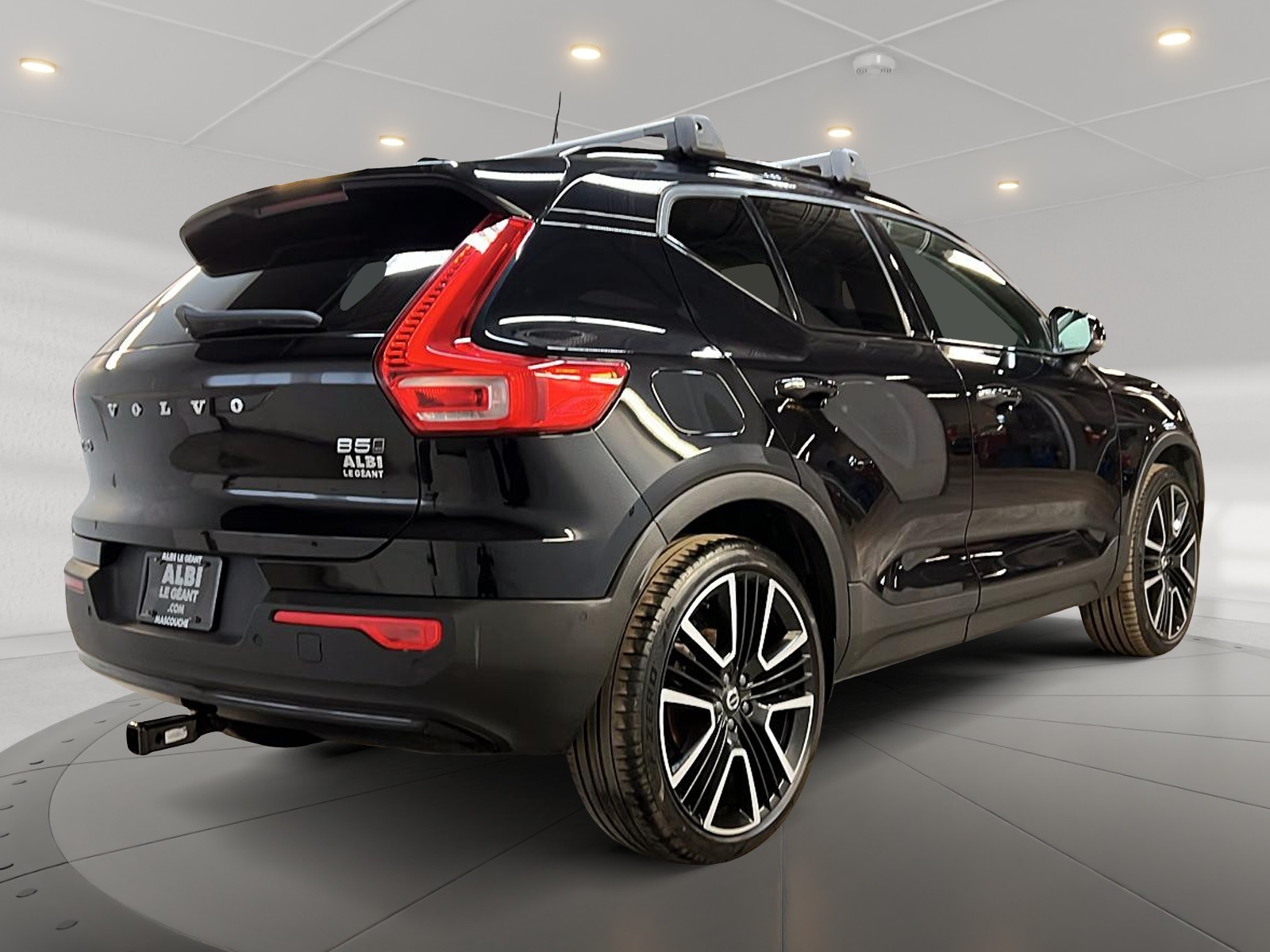 Volvo XC40 B5 ULTIMATE CUIR TOIT PANO NAV 4RM 2024 - image #4