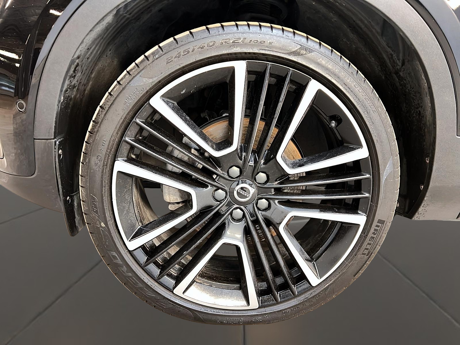 Volvo XC40 B5 ULTIMATE CUIR TOIT PANO NAV 4RM 2024 - image #29