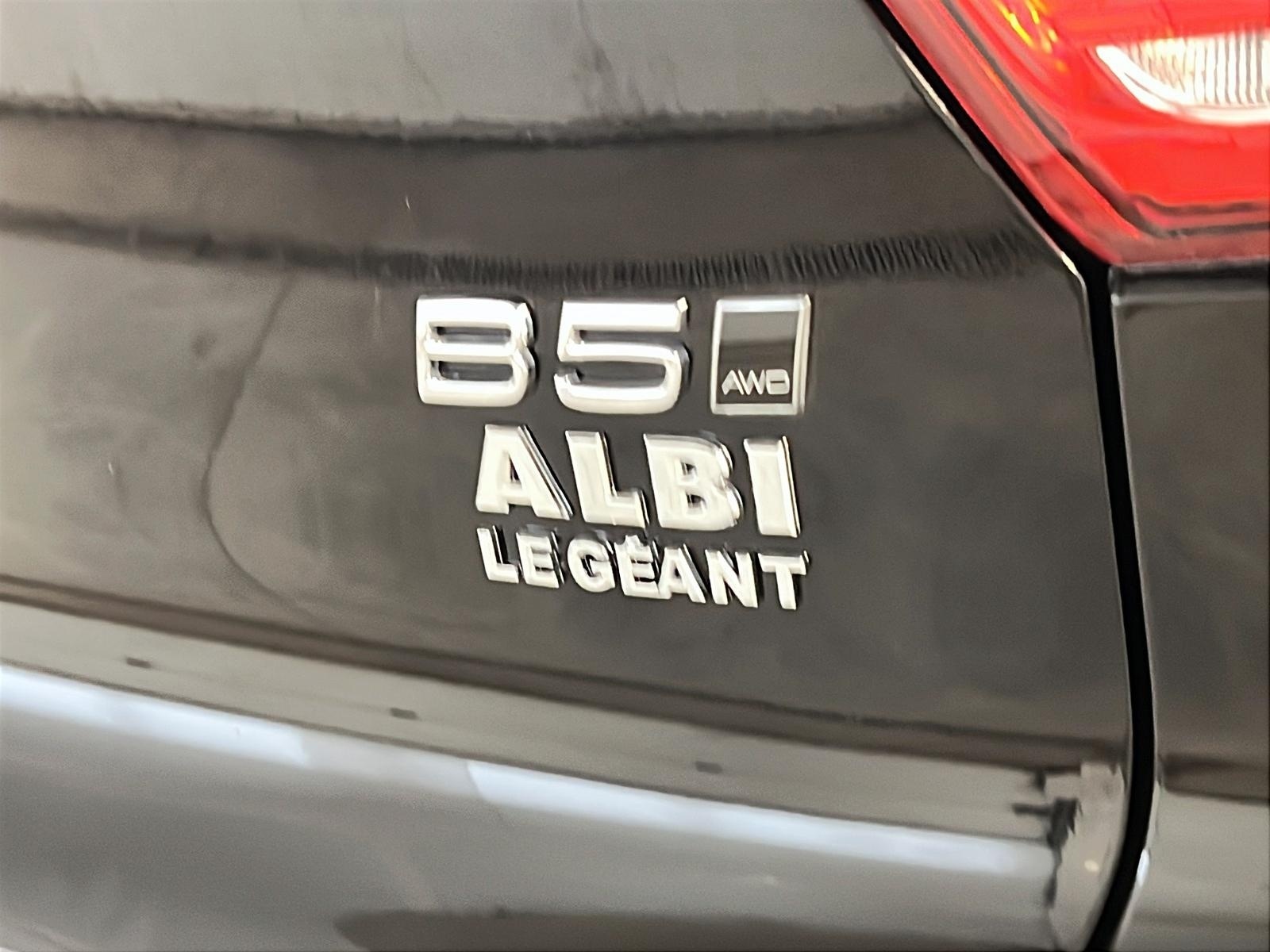 Volvo XC40 B5 ULTIMATE CUIR TOIT PANO NAV 4RM 2024 - image #28