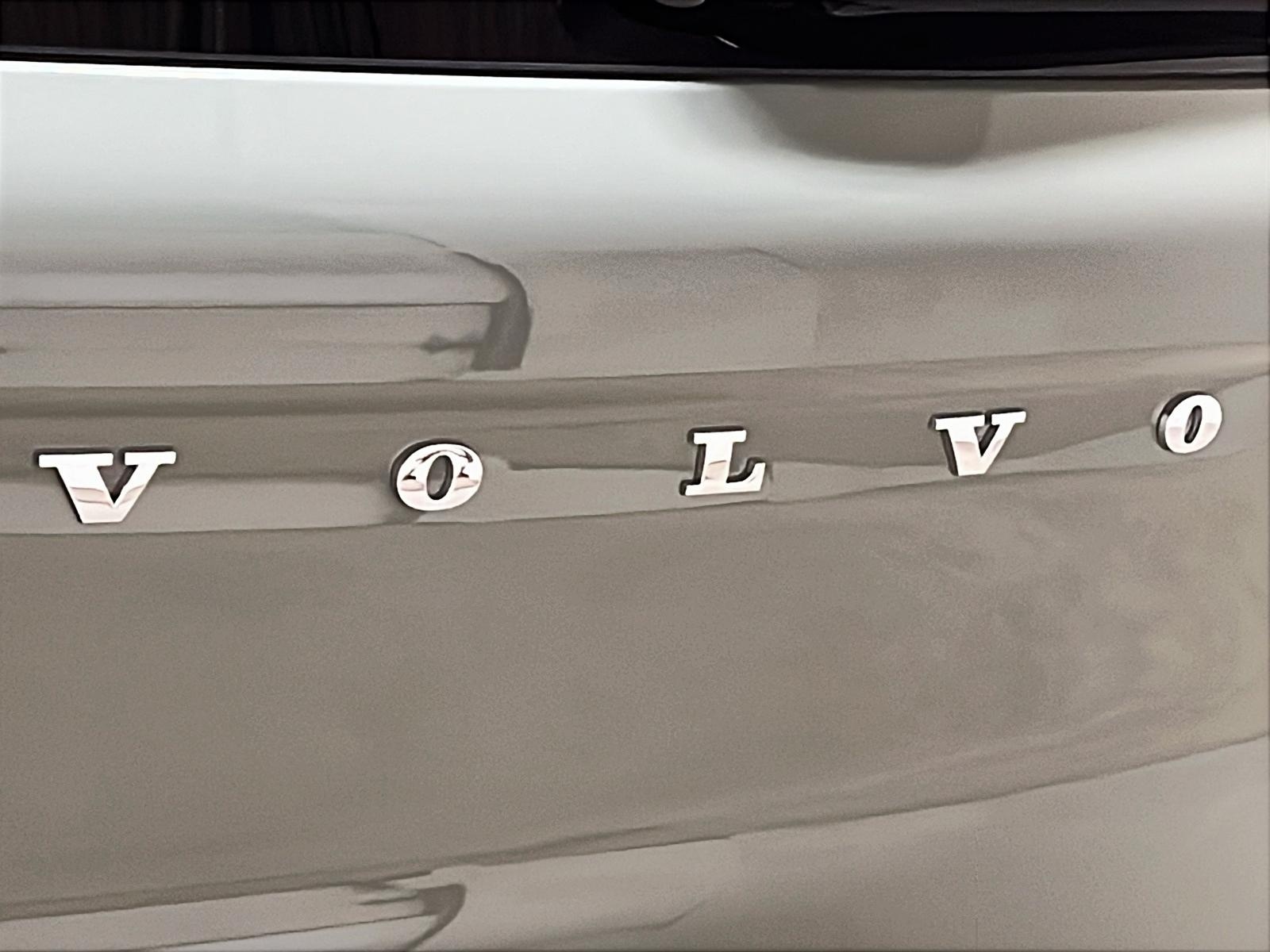 Volvo XC40 2024 - Image #28