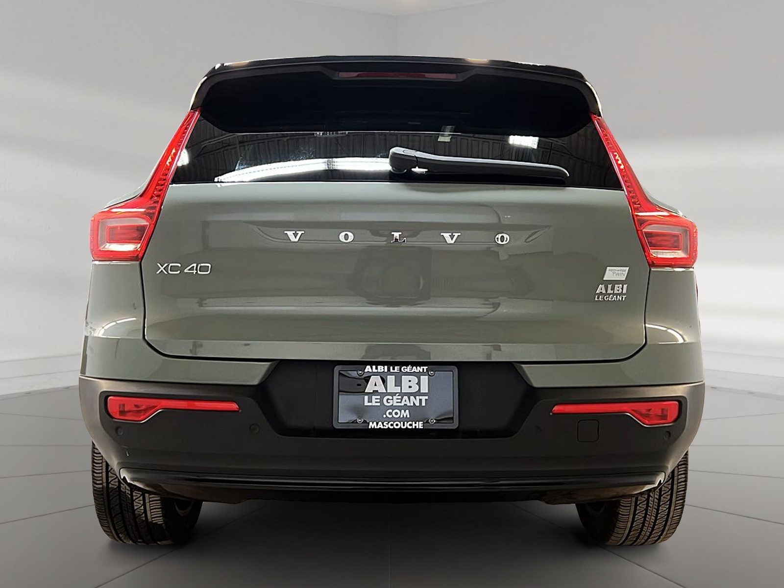 Volvo XC40 2024 - Image #5