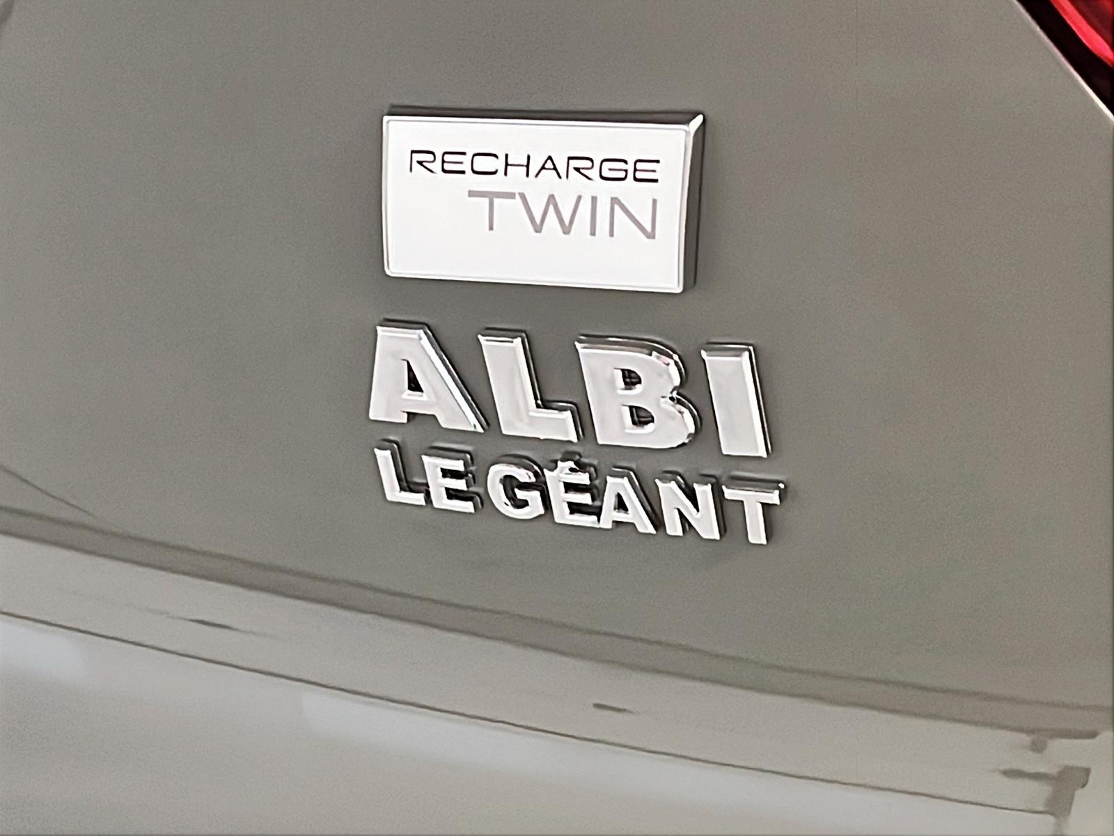 Volvo XC40 RECHARGE PLUS CUIR TOIT PANO NAV 4RM 2024 - image #29