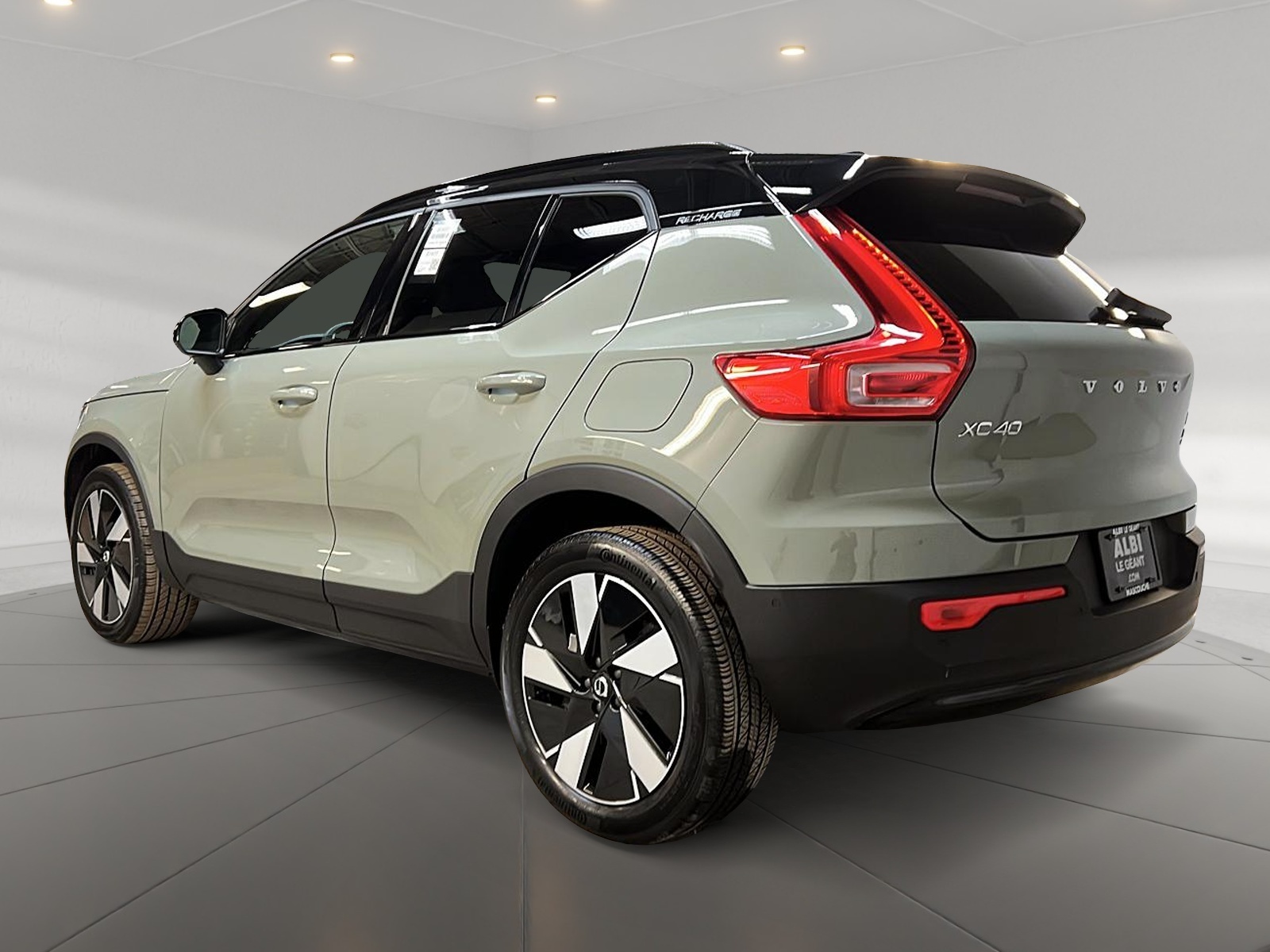 Volvo XC40 2024 - Image #6