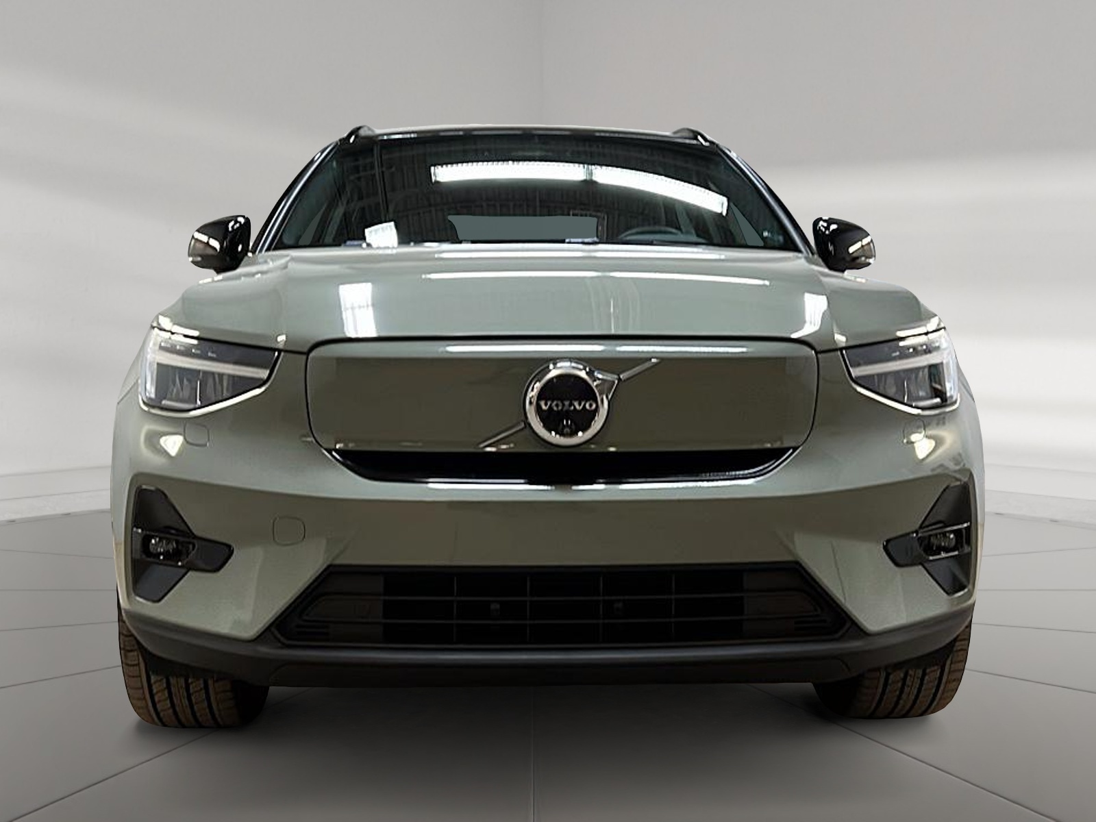 Volvo XC40 RECHARGE PLUS CUIR TOIT PANO NAV 4RM 2024 - image #2