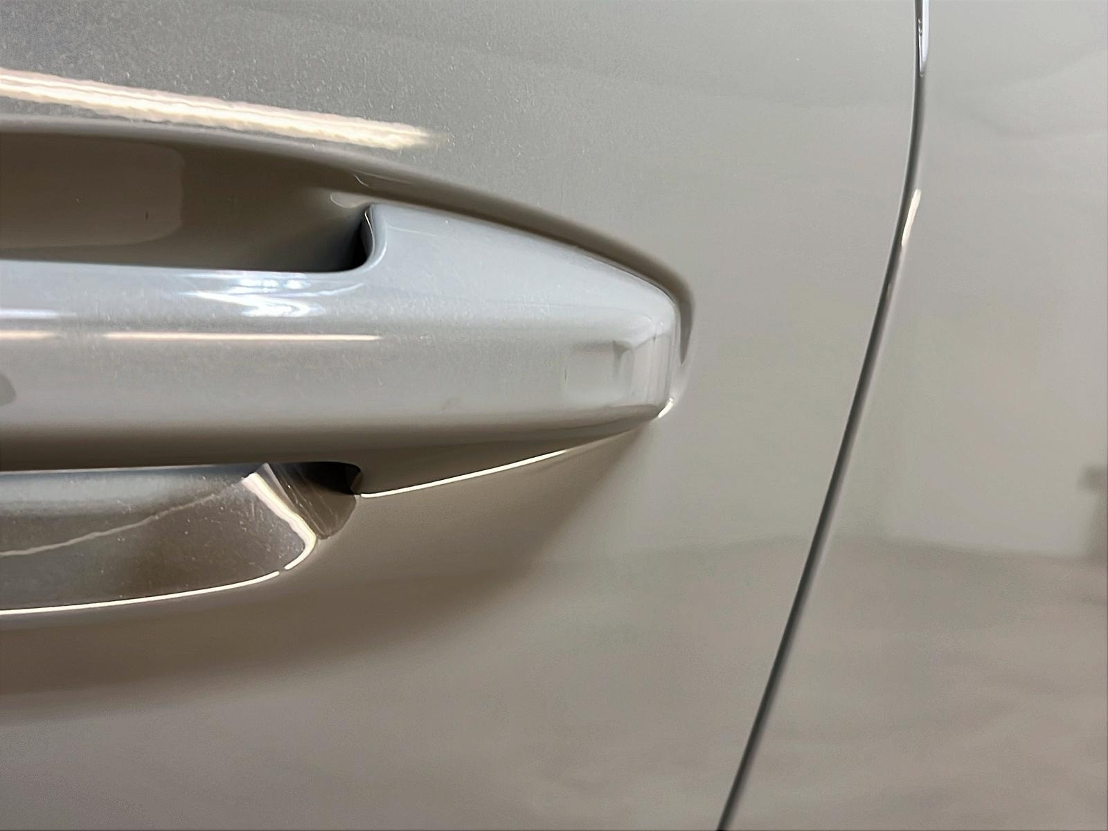 Volvo XC40 RECHARGE PLUS CUIR TOIT PANO NAV 4RM 2024 - image #26