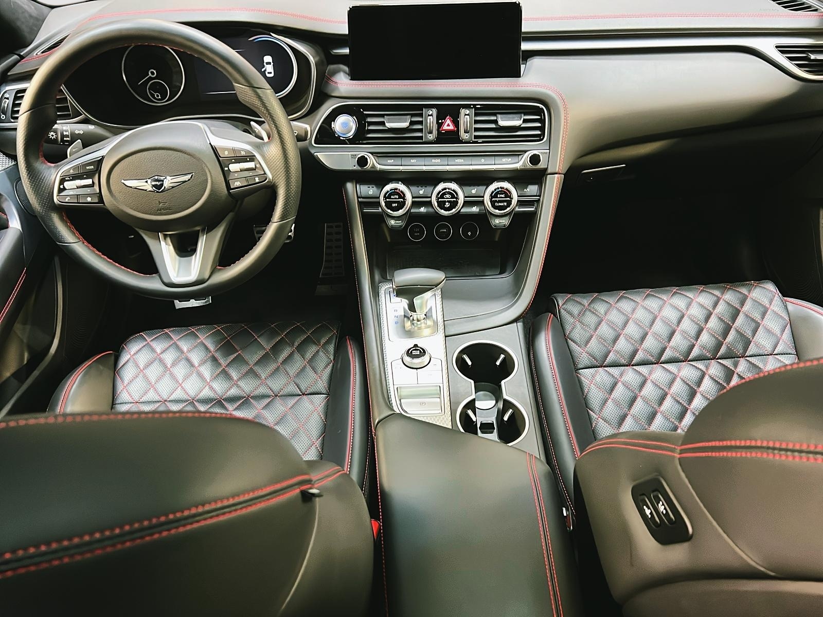 Genesis G70 SPORT 3.3T CUIR TOIT NAV 4RM 2023 - image #11