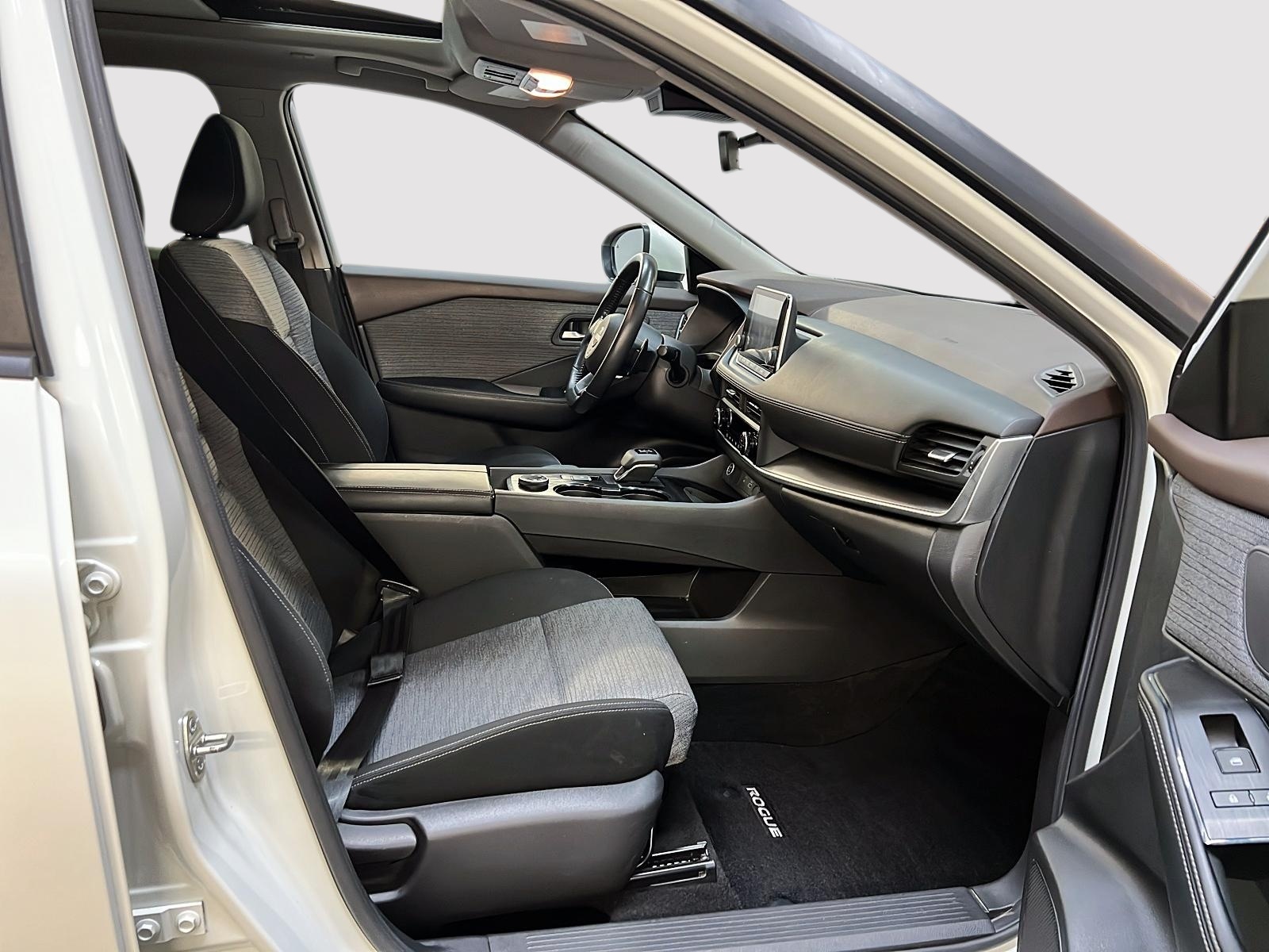 Nissan Rogue SV TOIT PANO 4RM 2023 — photo 8