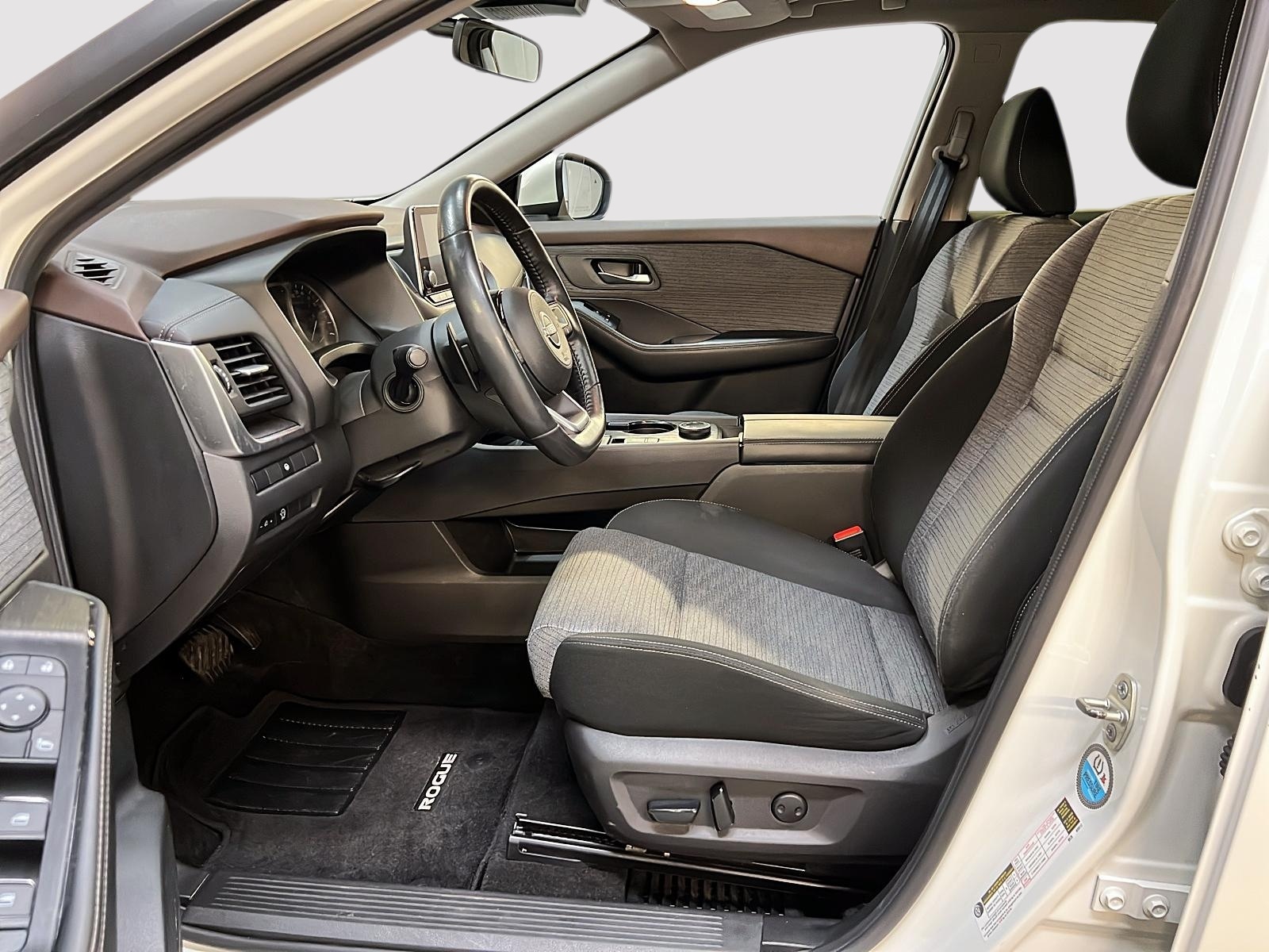 Nissan Rogue SV TOIT PANO 4RM 2023 — photo 7