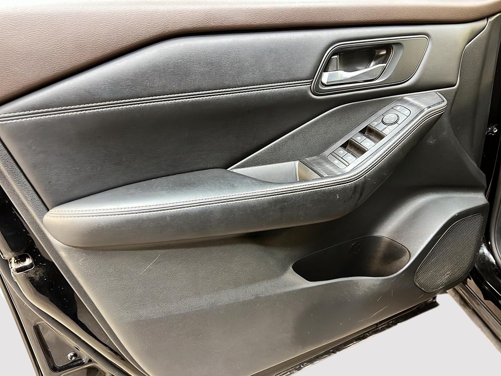 Nissan Rogue 2023 - Image #25