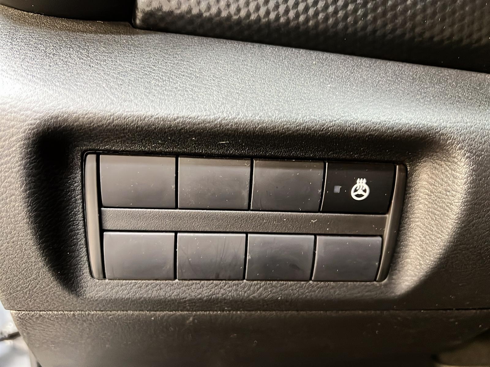 Nissan Kicks SV 2023 - image #20