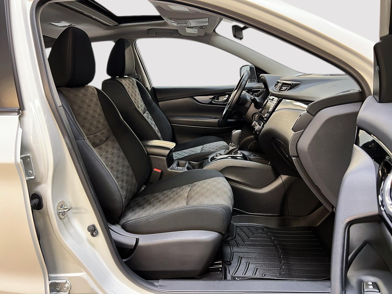 Nissan Qashqai SV TOIT 4RM 2023 — photo 8