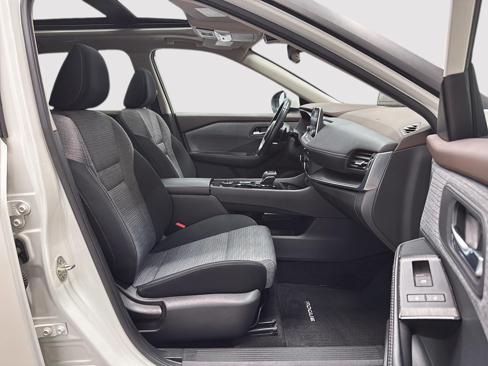 Nissan Rogue SV TOIT PANO 4RM 2023 — photo 8