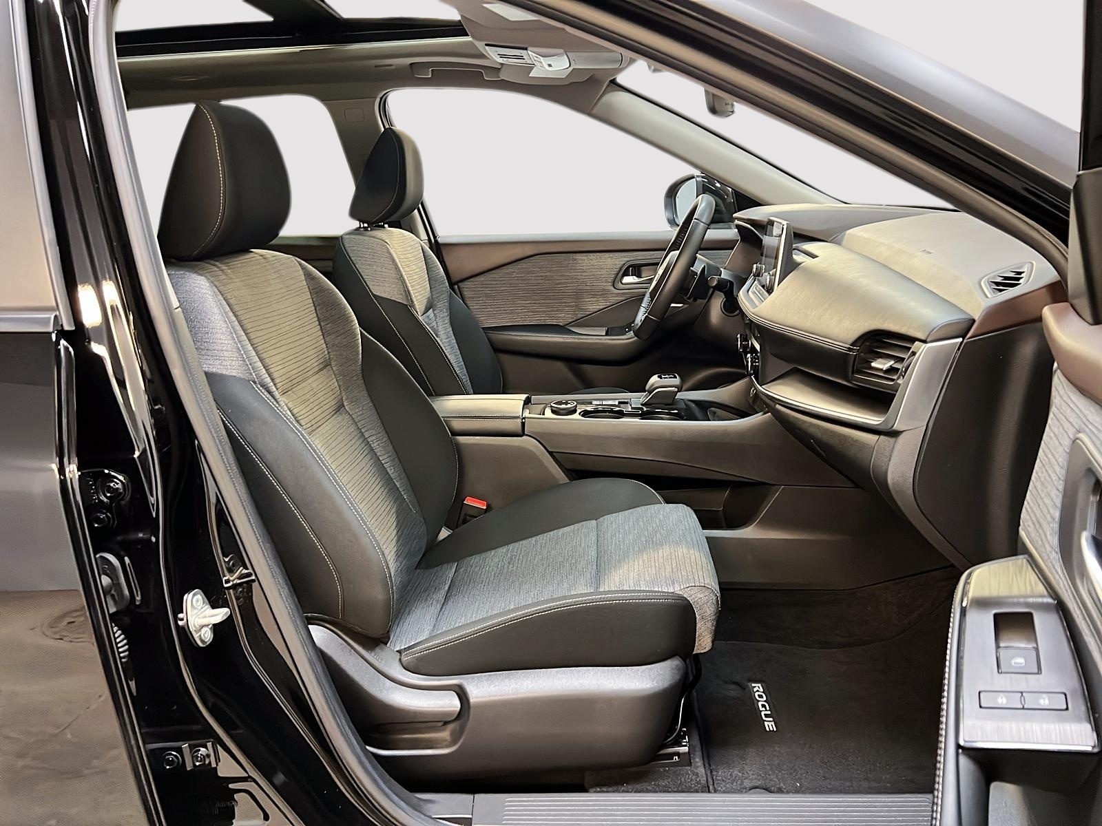 Nissan Rogue 2023 - Image #8