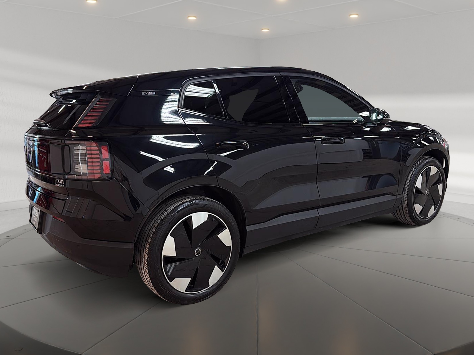 Volvo EX30 2025 - Image #4