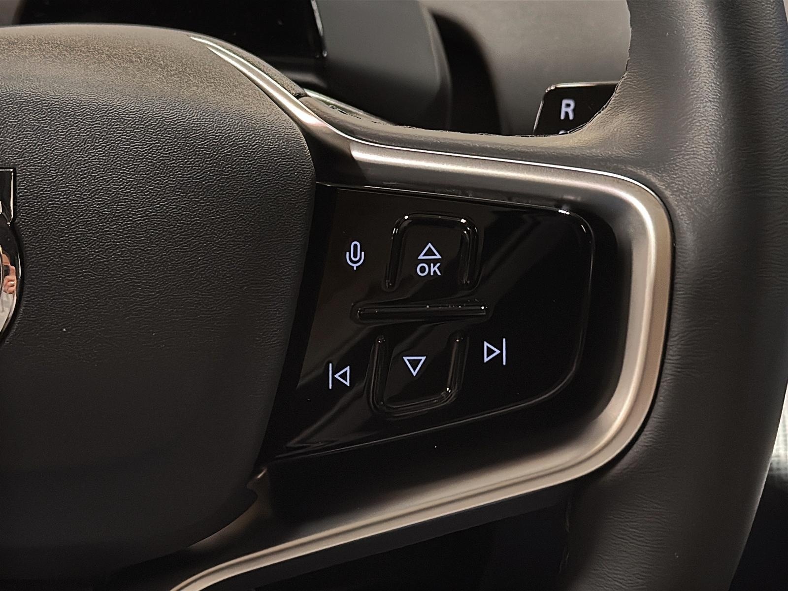 Volvo EX30 TWIN PLUS CUIR TOIT PANO NAV 4RM 2025 - image #22