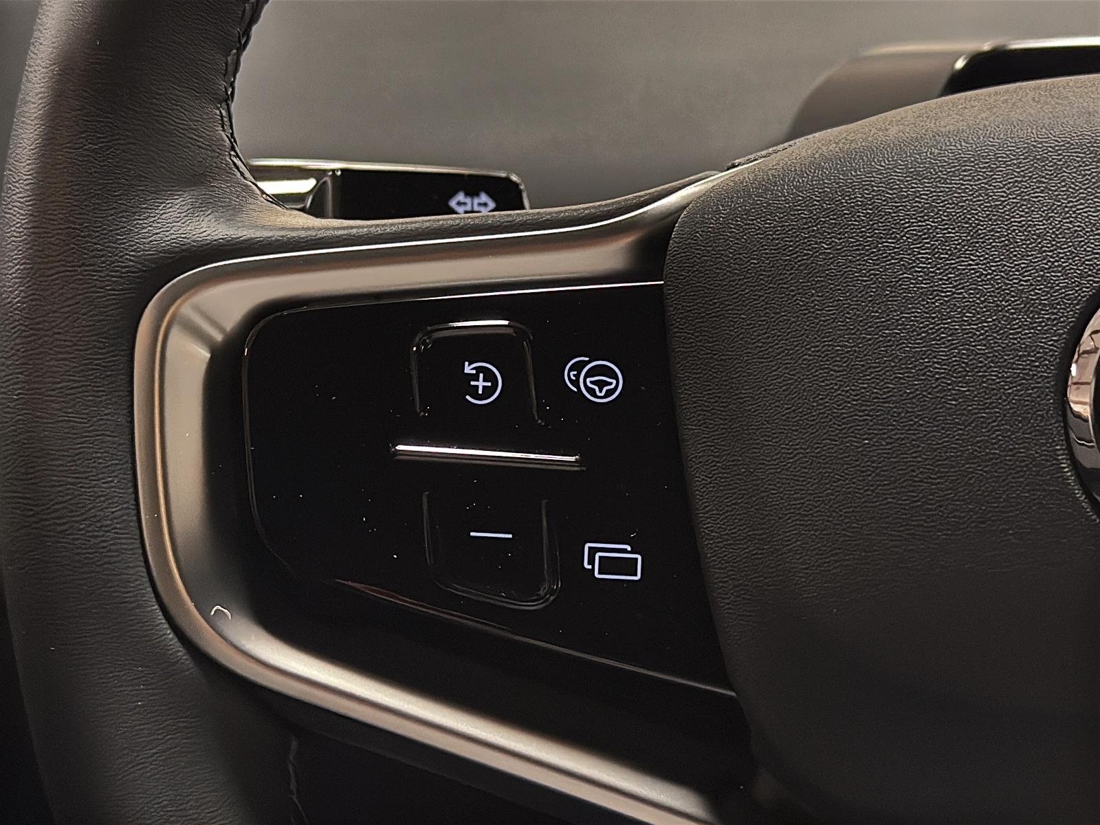 Volvo EX30 TWIN PLUS CUIR TOIT PANO NAV 4RM 2025 - image #23