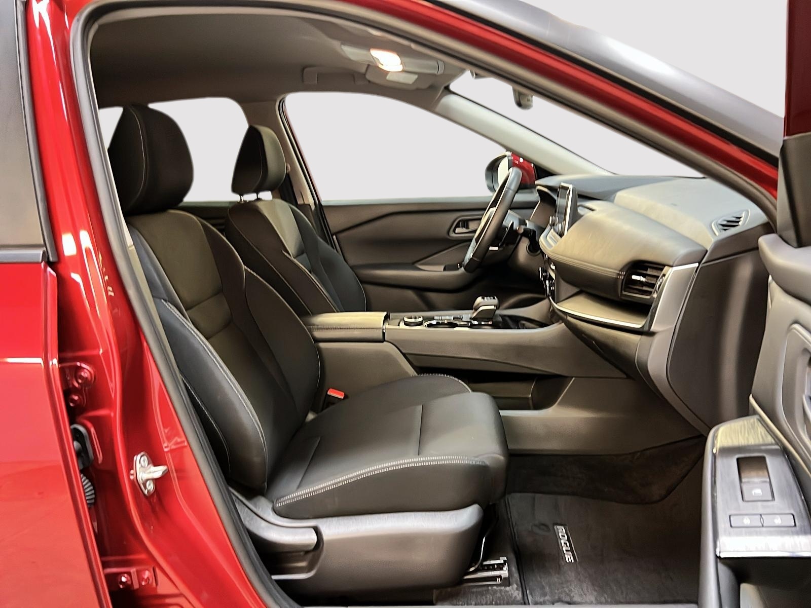 Nissan Rogue S 4RM 2024 - image #8