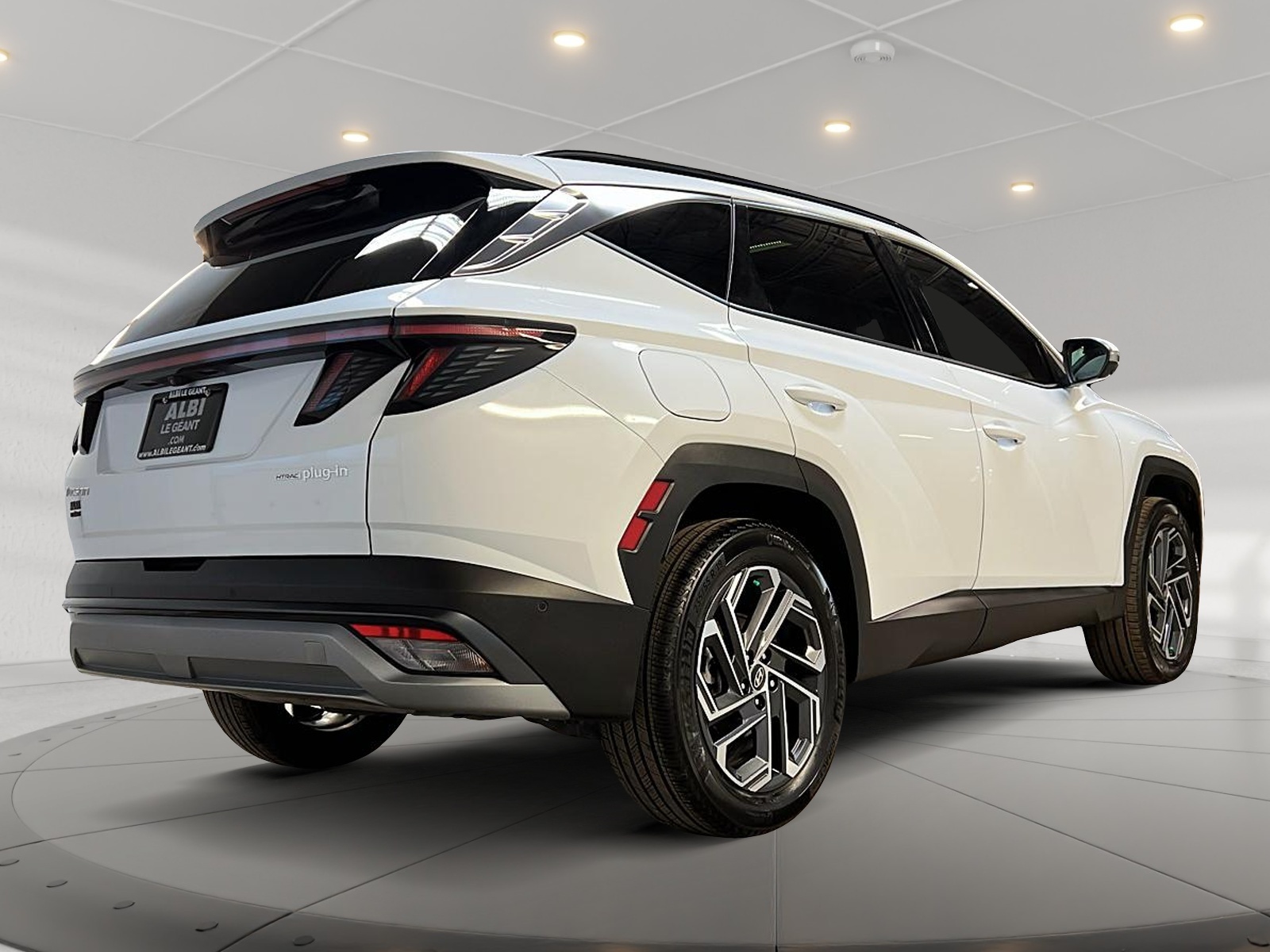 Hyundai Tucson ULTIMATE PHEV CUIR TOIT PANO NAV 4RM 2025 - image #4