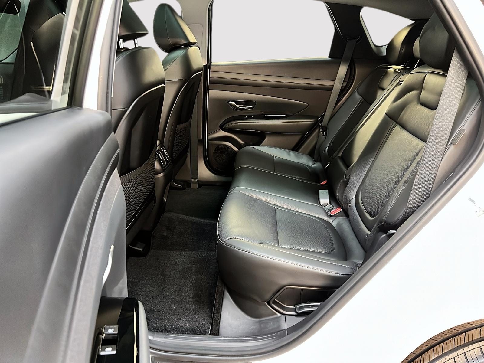 Hyundai Tucson ULTIMATE PHEV CUIR TOIT PANO NAV 4RM 2025 - image #9