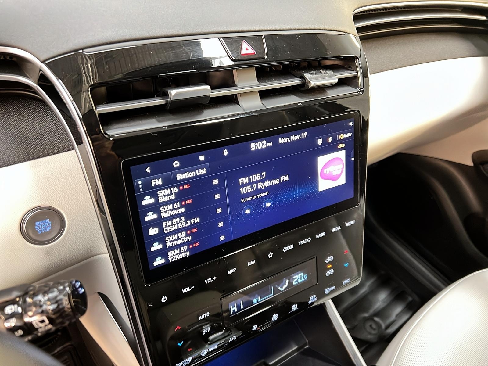 Hyundai Tucson ULTIMATE PHEV CUIR TOIT PANO NAV 4RM 2024 - image #17