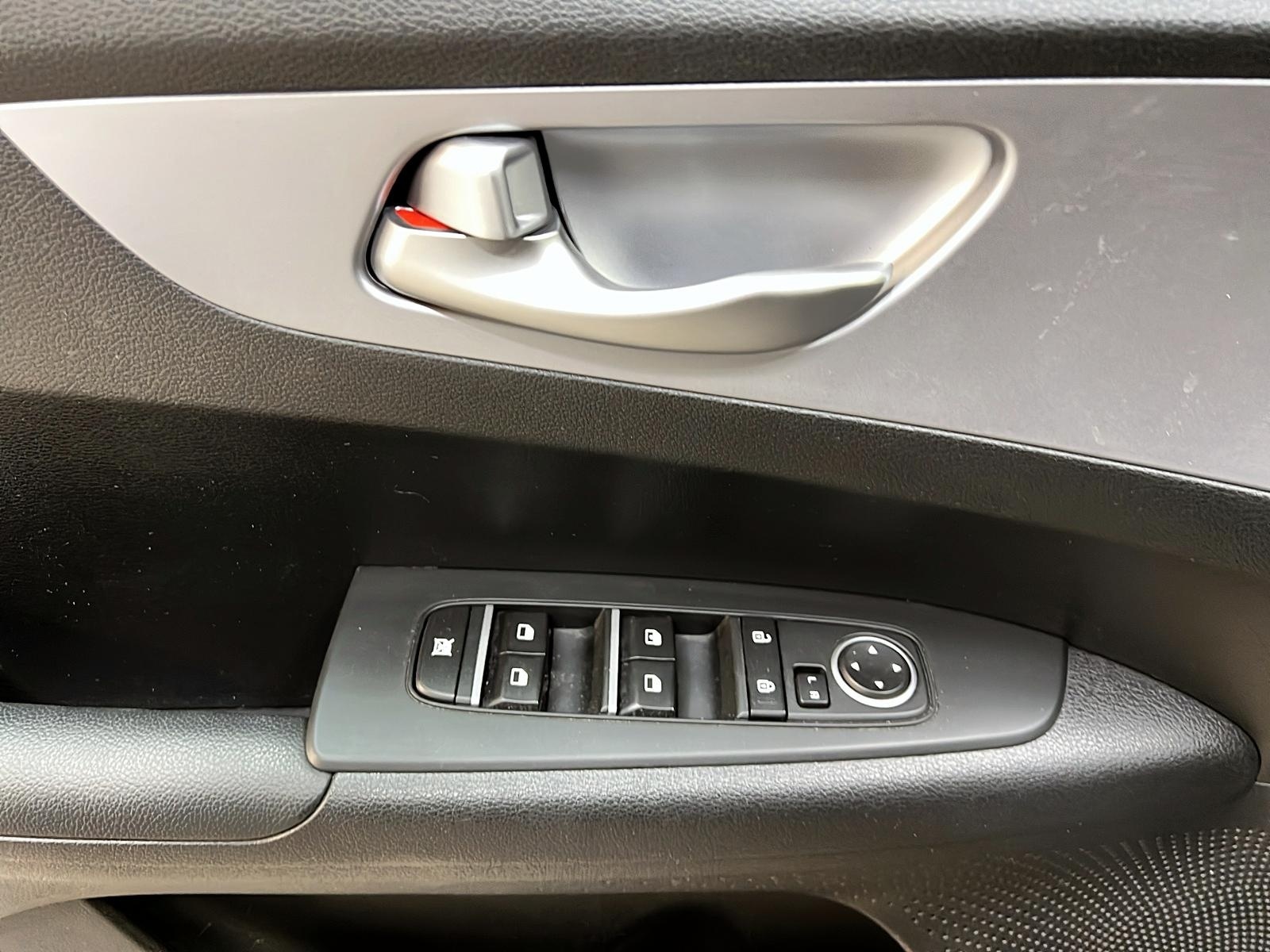 Kia Forte LX 2024 - image #20