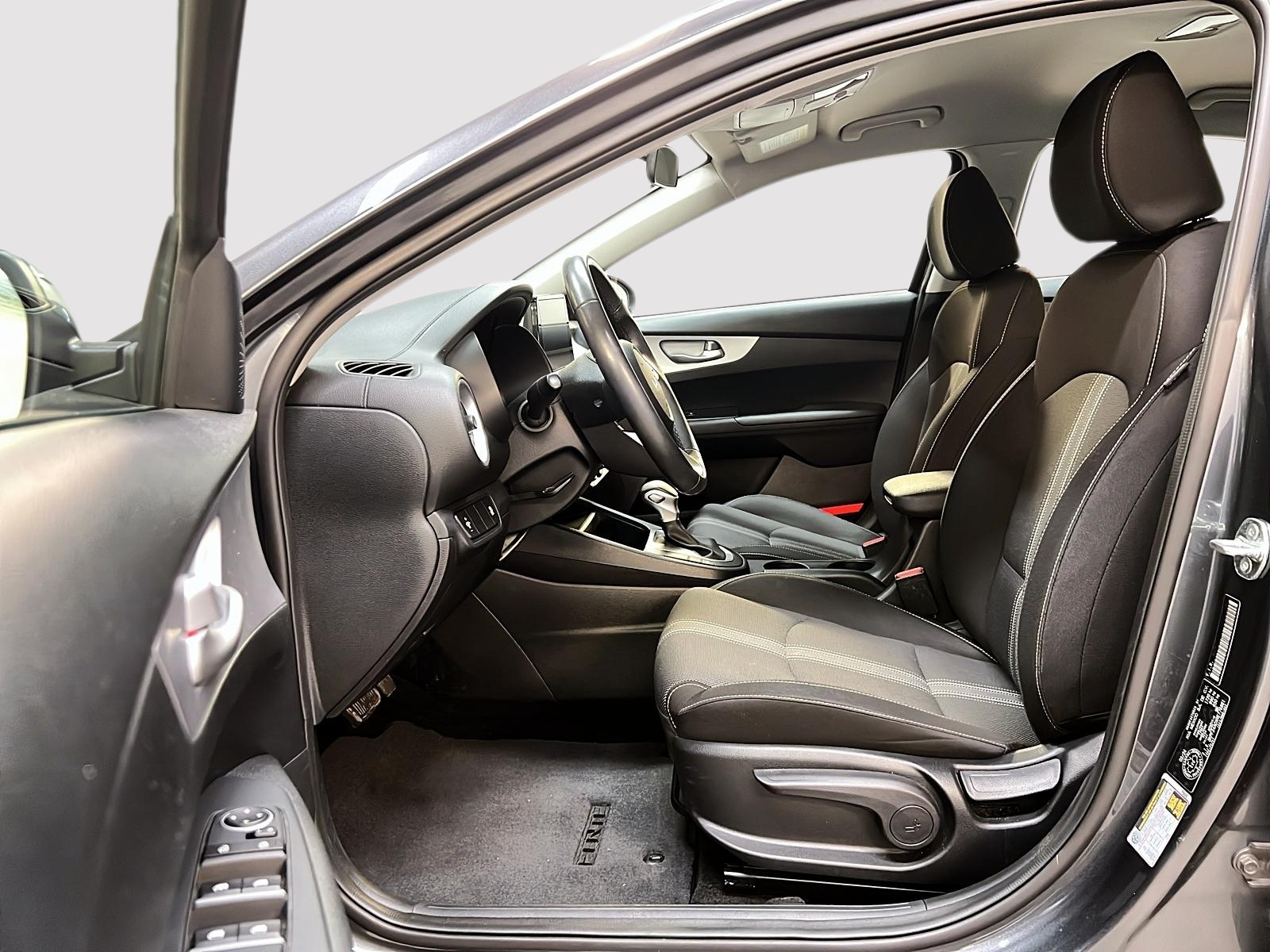 Kia Forte LX 2024 - image #7