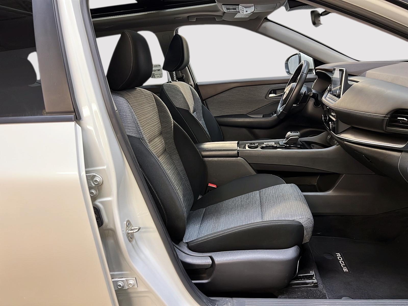 Nissan Rogue SV TOIT PANO 4RM 2023 — photo 8