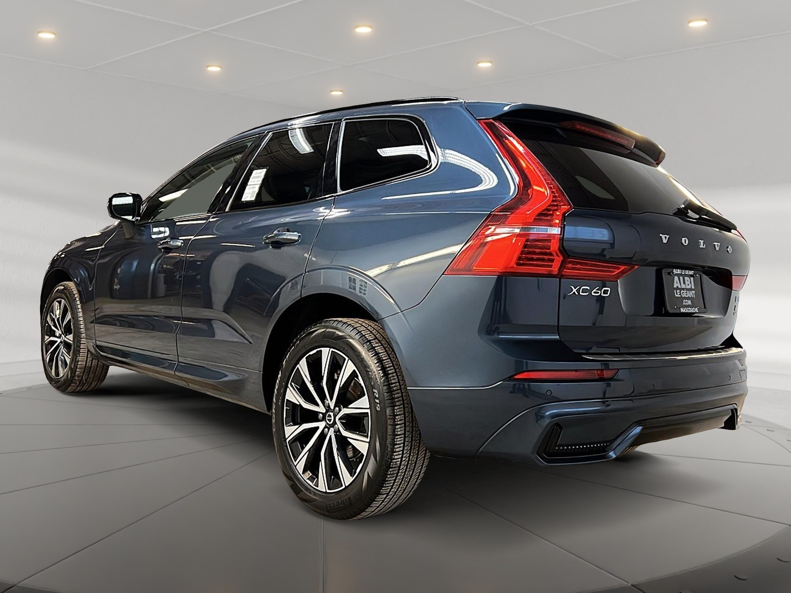 Volvo XC60 2025 - Image #6